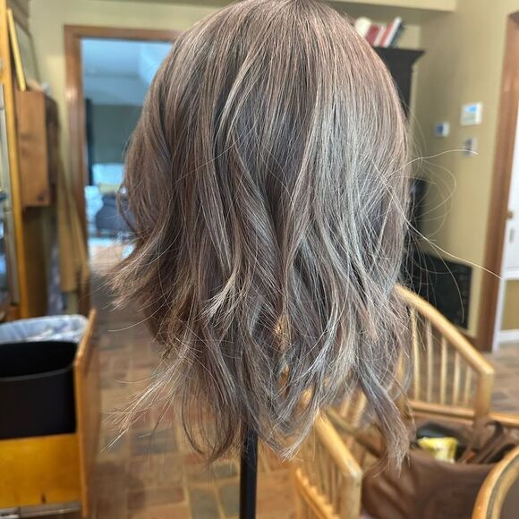 GORGEOUS Madison Hair Topper  like new! - Picture 4 of 8